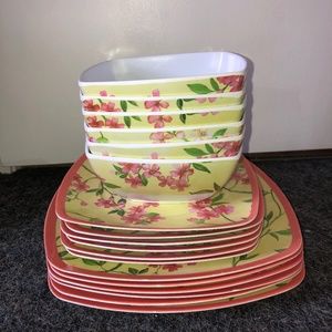 Set of 6 large plates, small plates and bowls